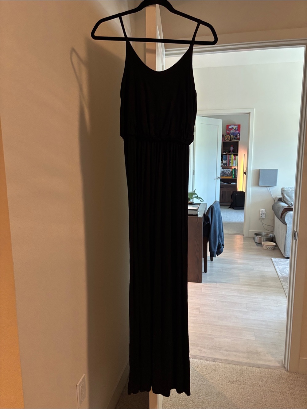 Lush Black Sleeveless Maxi Dress with Spaghetti Straps